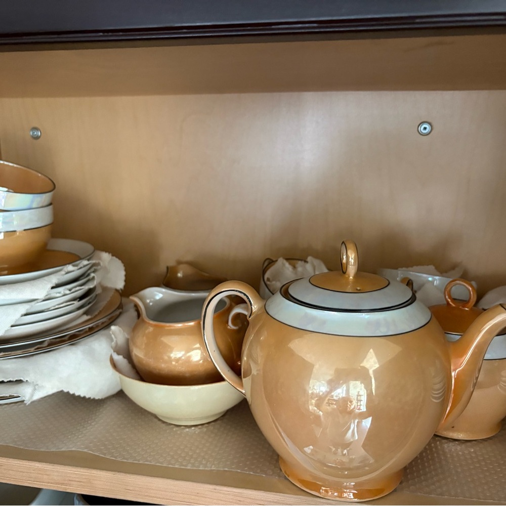 Czechoslovakia Victoria Lustreware Tea Set